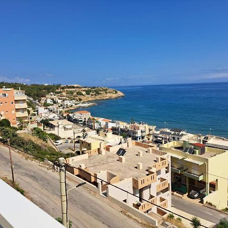Seaview Flora'S Luxury Apartment-300Meters From The Beach Rethymno  Bagian luar foto